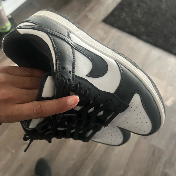 Nike dunks gently used. Good condition - Picture 3 of 6